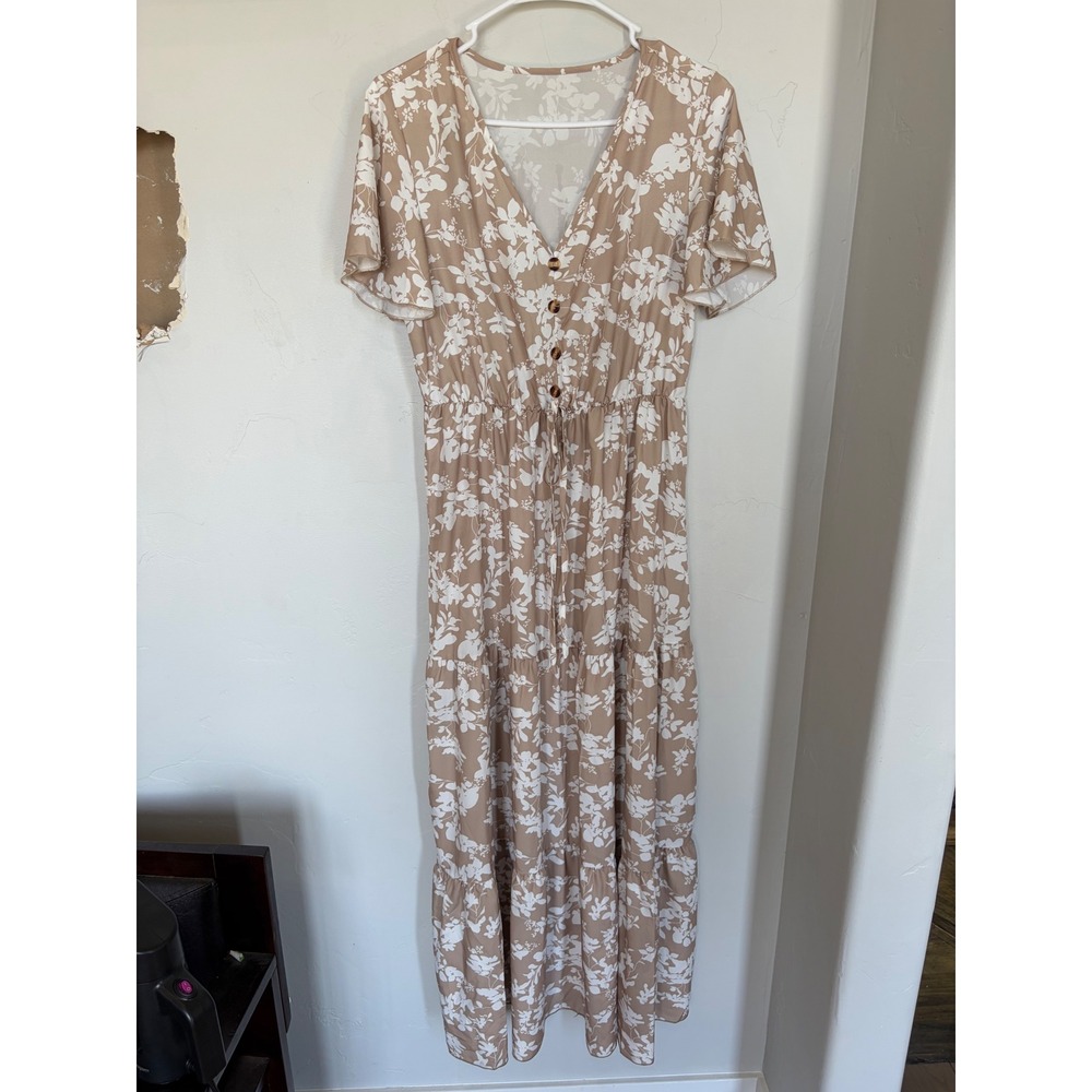 SHEIN Tan White Floral Maxi Dress V-Neck Flutter Sleeve Tiered Boho Size Medium